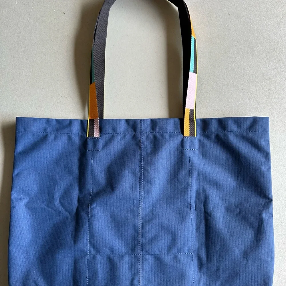 Bellroy Market Tote in Blue with Multicolor Straps - Picture 7 of 10